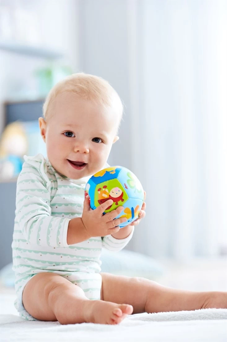 HABA Babyball Glücksbringer - 11 Cm 2 HABA Babyball Glücksbringer - 11 Cm – Bild 2